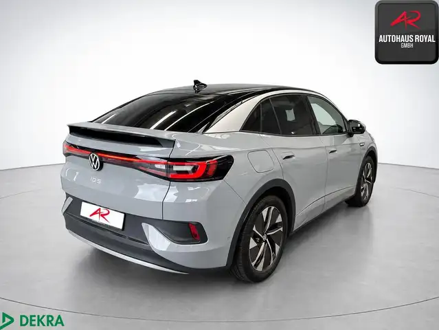 Volkswagen Id.5 view 6