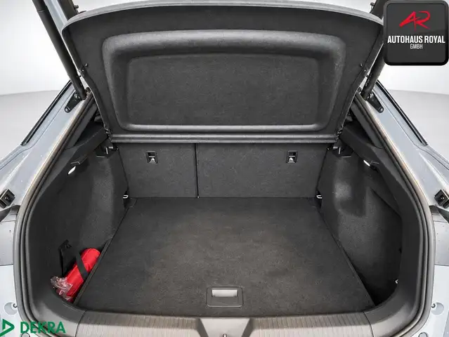 Volkswagen Id.5 view 8