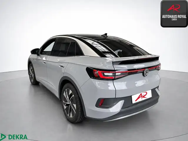 Volkswagen Id.5 view 2