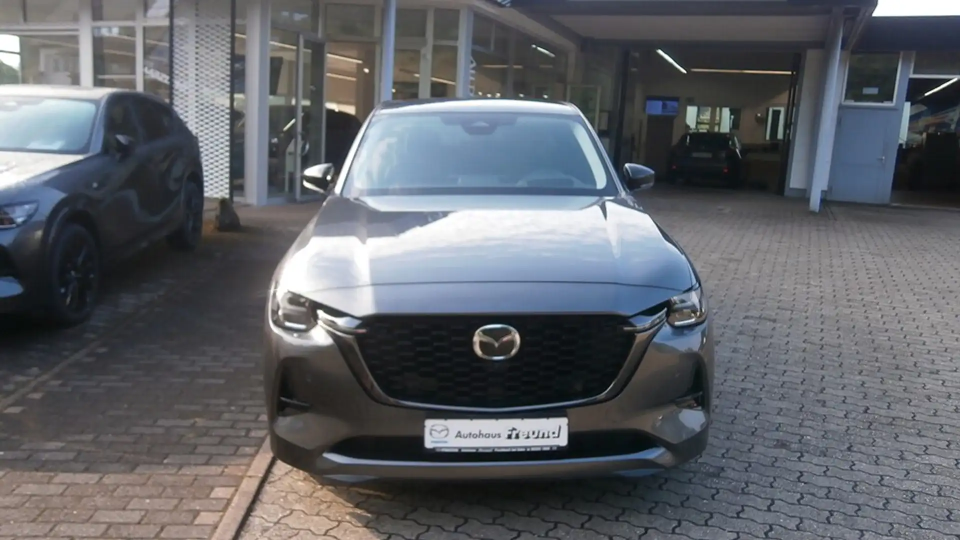 Mazda CX-60 e-SKYACTIV PHEV HOMURA CON-P DRI-P COM-P Grau - 2