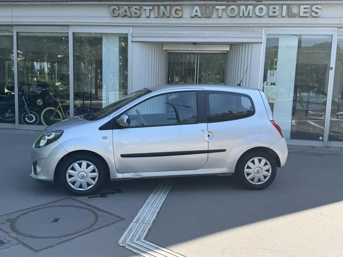 Renault Twingo Twingo 1.2i 16V LEV - 75  II BERLINE Authentique PHASE 1 Grau - 2