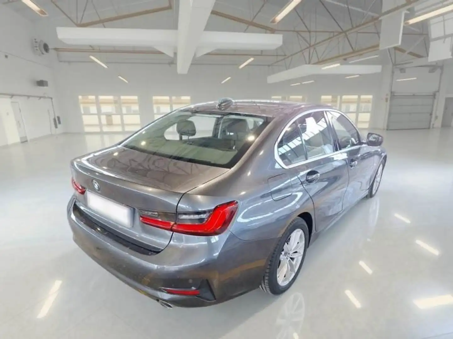BMW 320 Serie 3 Berlina 320d mhev Business Advantage auto Gris - 2