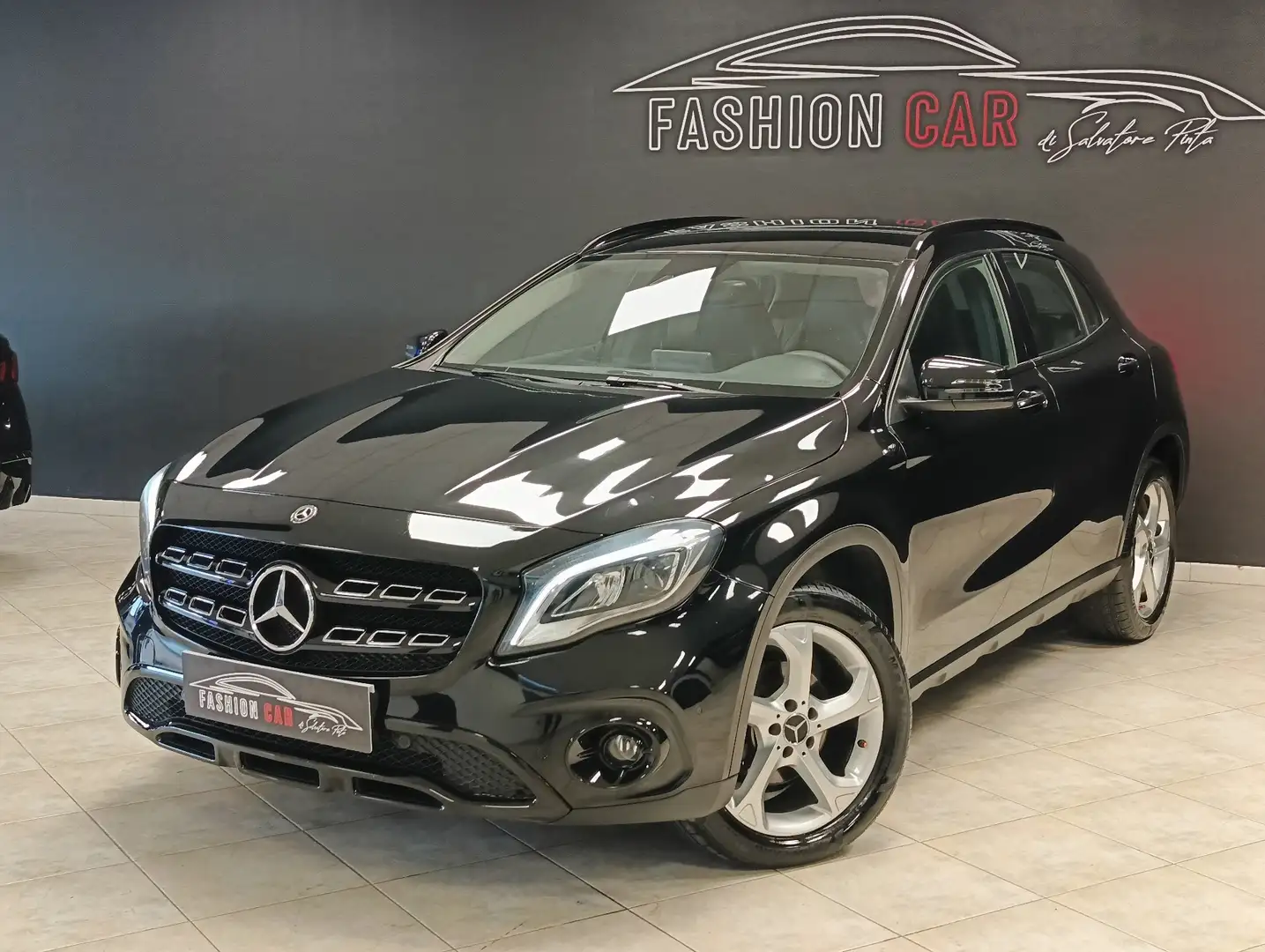 Mercedes-Benz GLA 200 GLA-X156 2017 d Sport auto Noir - 1