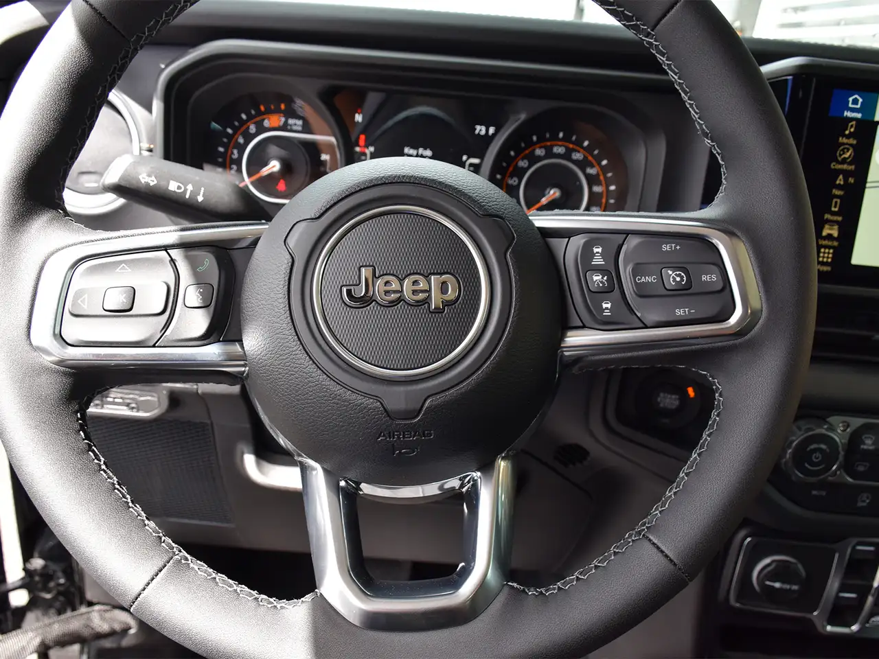 Jeep Wrangler снимка Jeep Wrangler