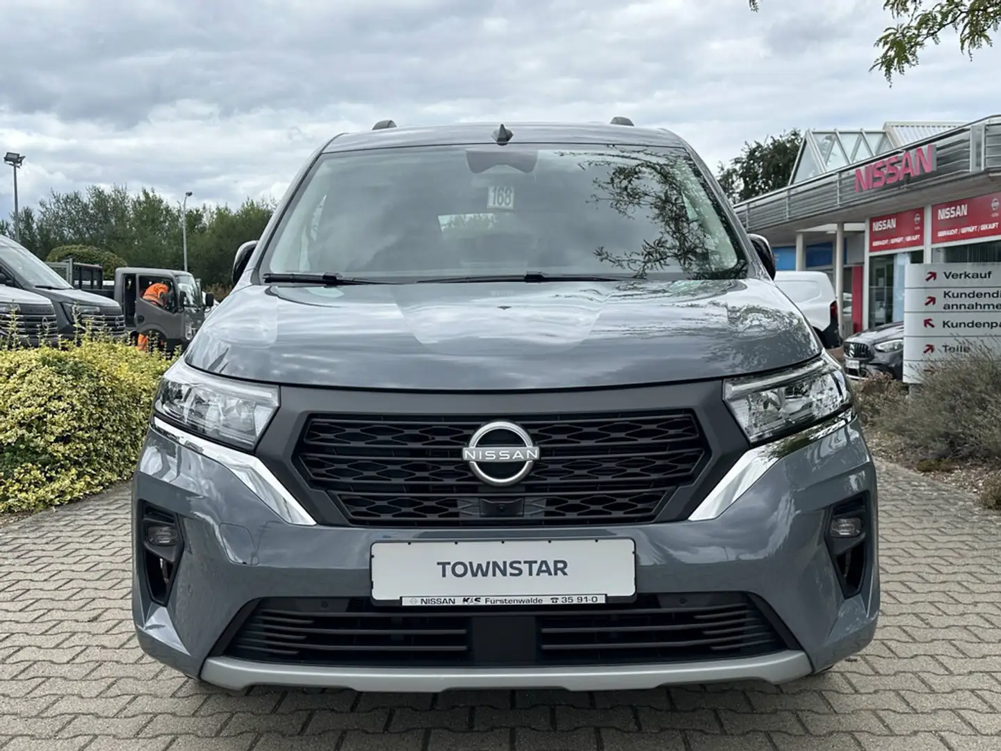 Nissan Townstar Kombi L2 2,3t DIG-T 130 AT TEKNA 2ST 7STZ Grau - 2