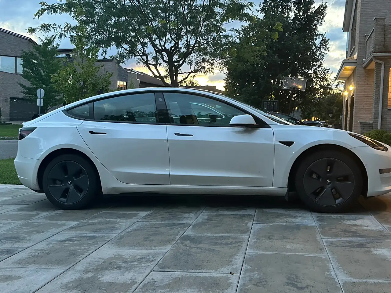 Tesla Model 3 photo Tesla Model 3