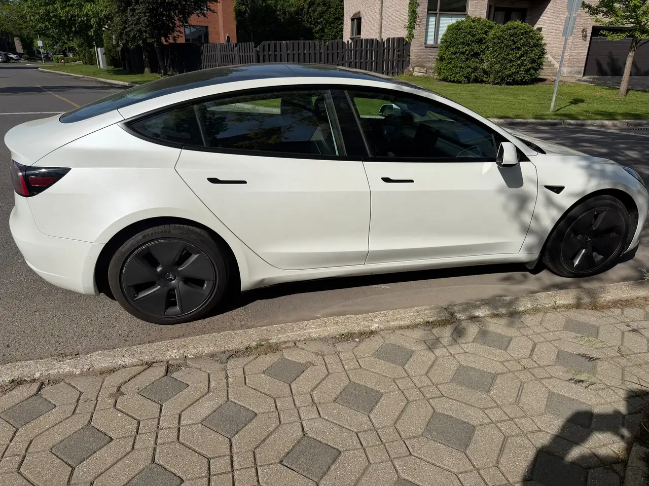 Tesla Model 3 photo Tesla Model 3
