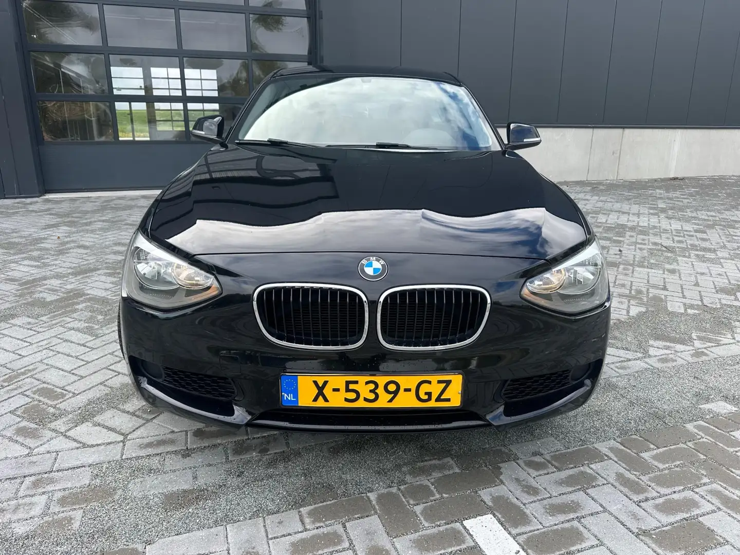 BMW 114 1-serie 114i Zwart - 2