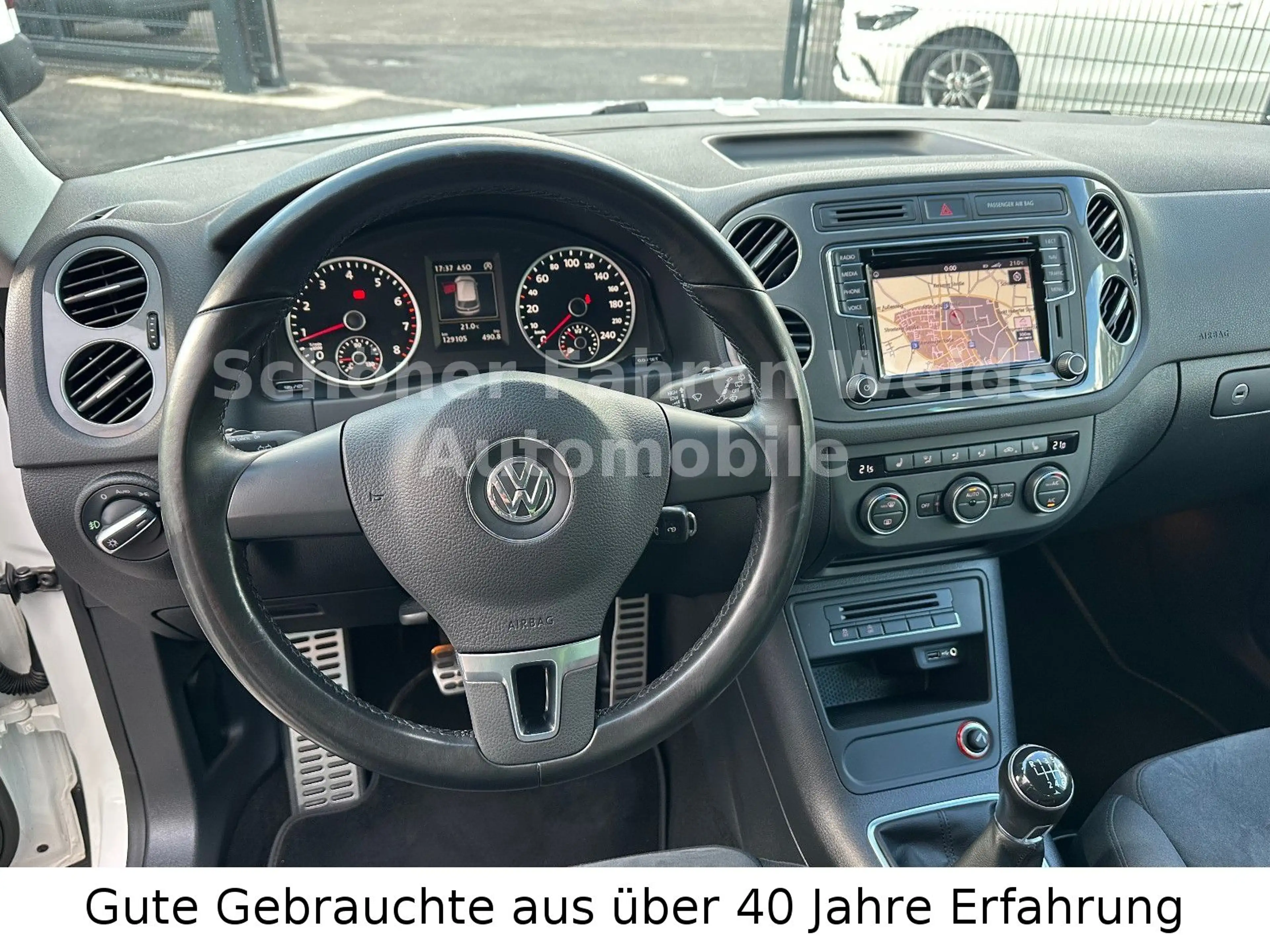 Volkswagen Tiguan Sport & Style BMT Exclusive+Navi+AHK+PDC — photo 12