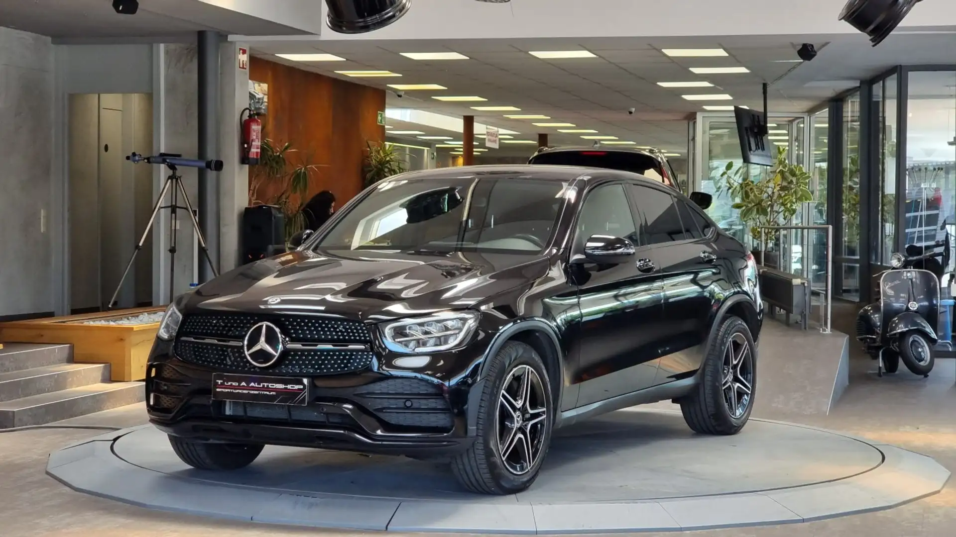 Mercedes-Benz GLC 200 d 4-Matic Coupe AMG-Paket Aut. *Navi*Kamera*AHK* Noir - 1