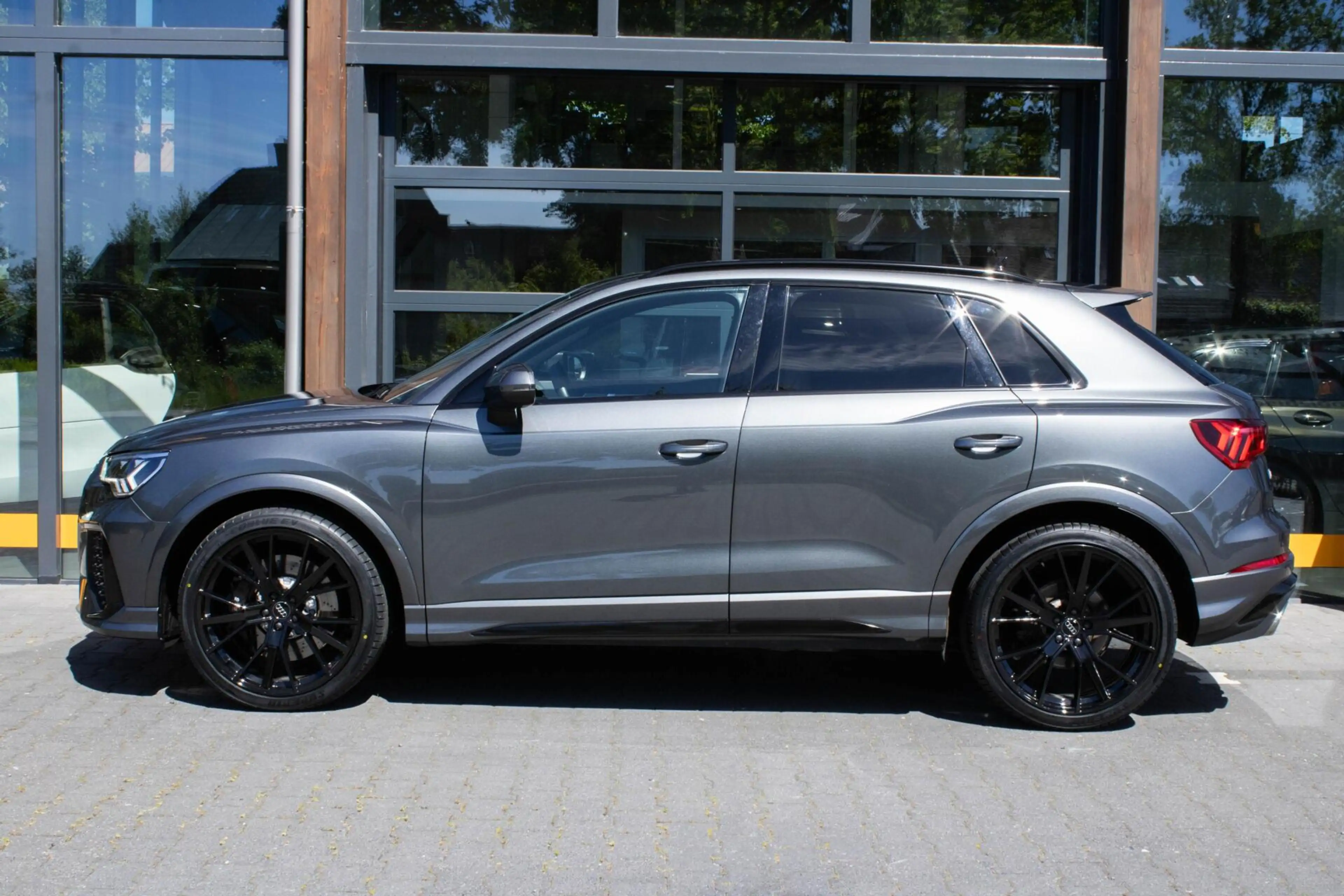 Audi RS Q3 RS Q3 2.5 TFSI — photo 9