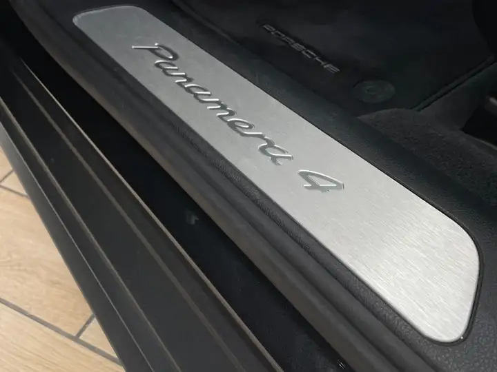 Porsche Panamera 4 E-Hybrid 2018, foto 50