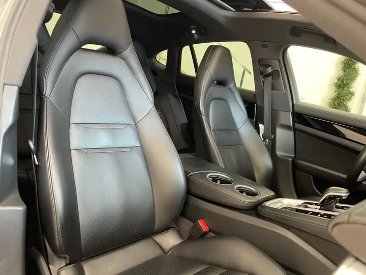Porsche Panamera 4 E-Hybrid 2018, foto 17