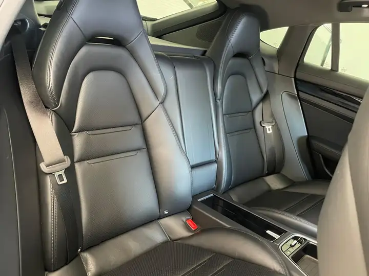 Porsche Panamera 4 E-Hybrid 2018, foto 41