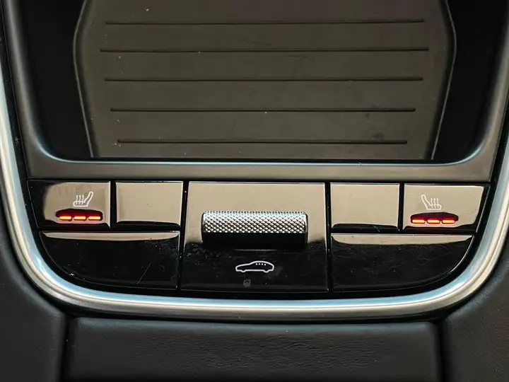 Porsche Panamera 4 E-Hybrid 2018, foto 45