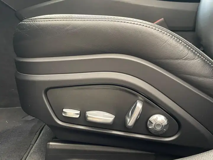Porsche Panamera 4 E-Hybrid 2018, foto 13