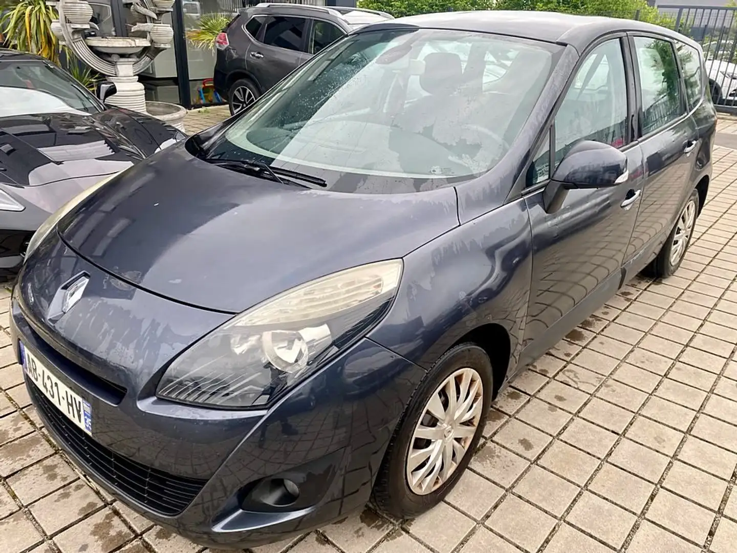 Renault Megane SCENIC 1.5 DCI 105 AUTENTIQUE 7 PLACES Grey - 2