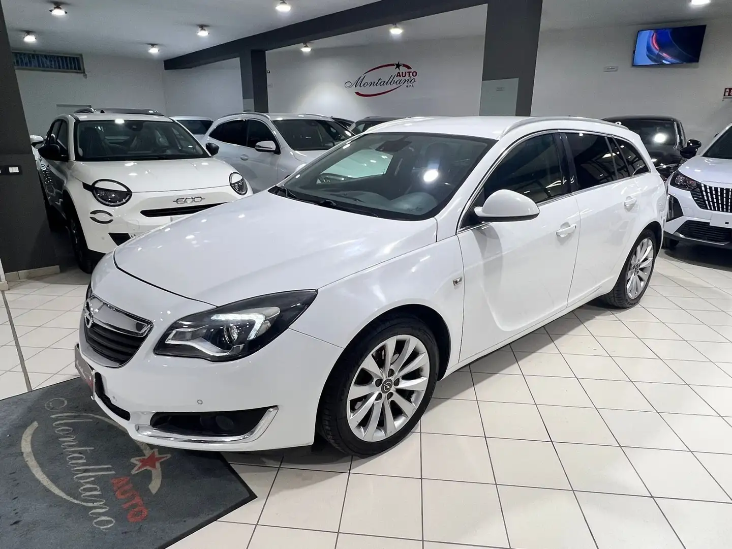 Opel Insignia 2.0 CDTI 140CV Ecopower 104gr. Sports Tourer Cosmo Bianco - 1