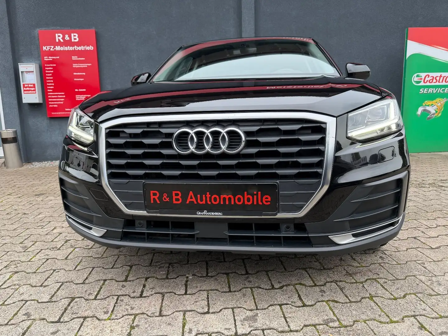 Audi Q2 30 TFSI basis* Fahrassitenz*30332Km*Tüv Neu! Schwarz - 2