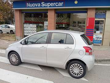 Charade 1.3 B You five