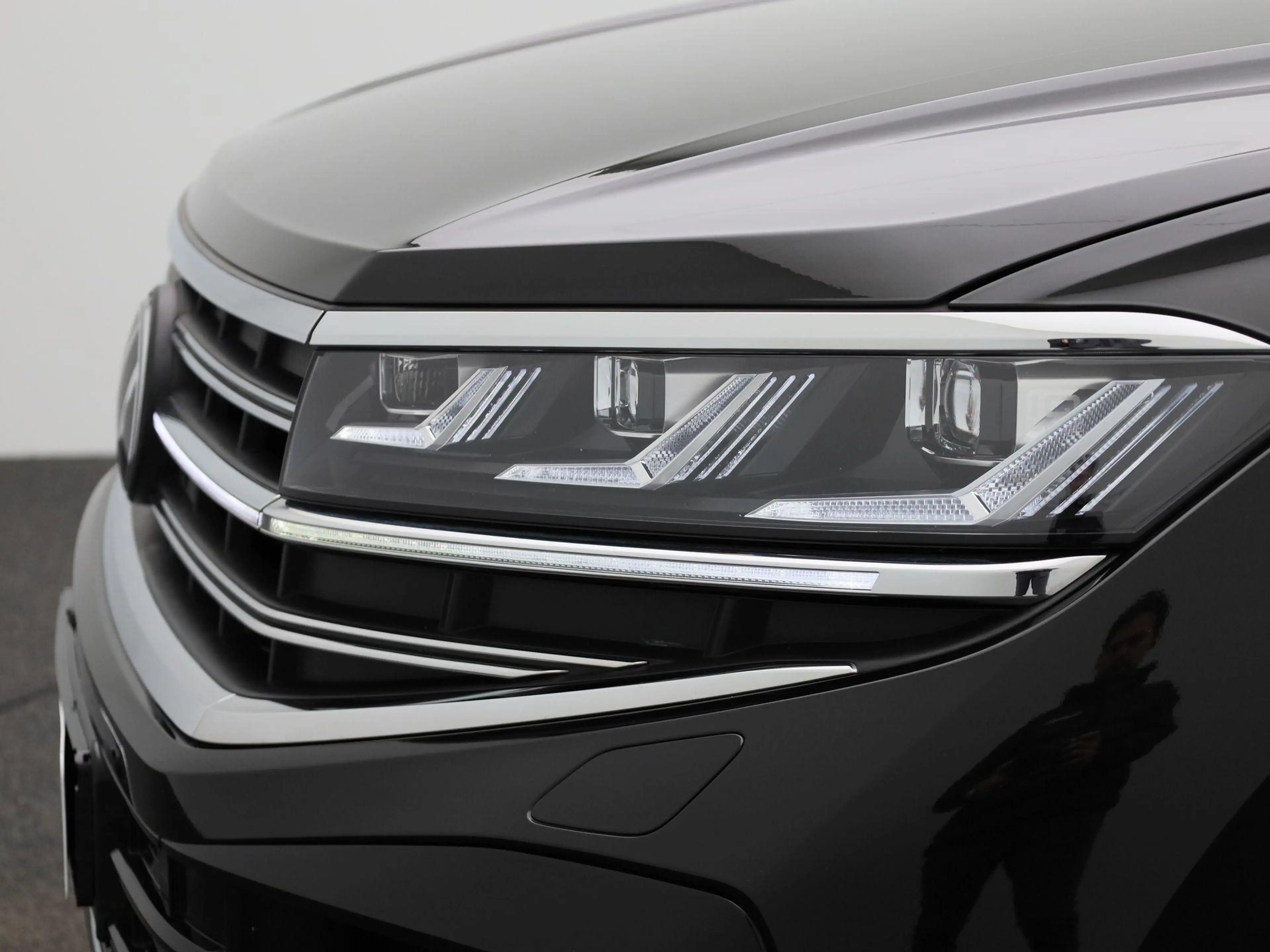 Volkswagen Touareg 3.0 TSi eHybrid 4MOTION Elegance 381 PK | V6 | Luc — photo 14