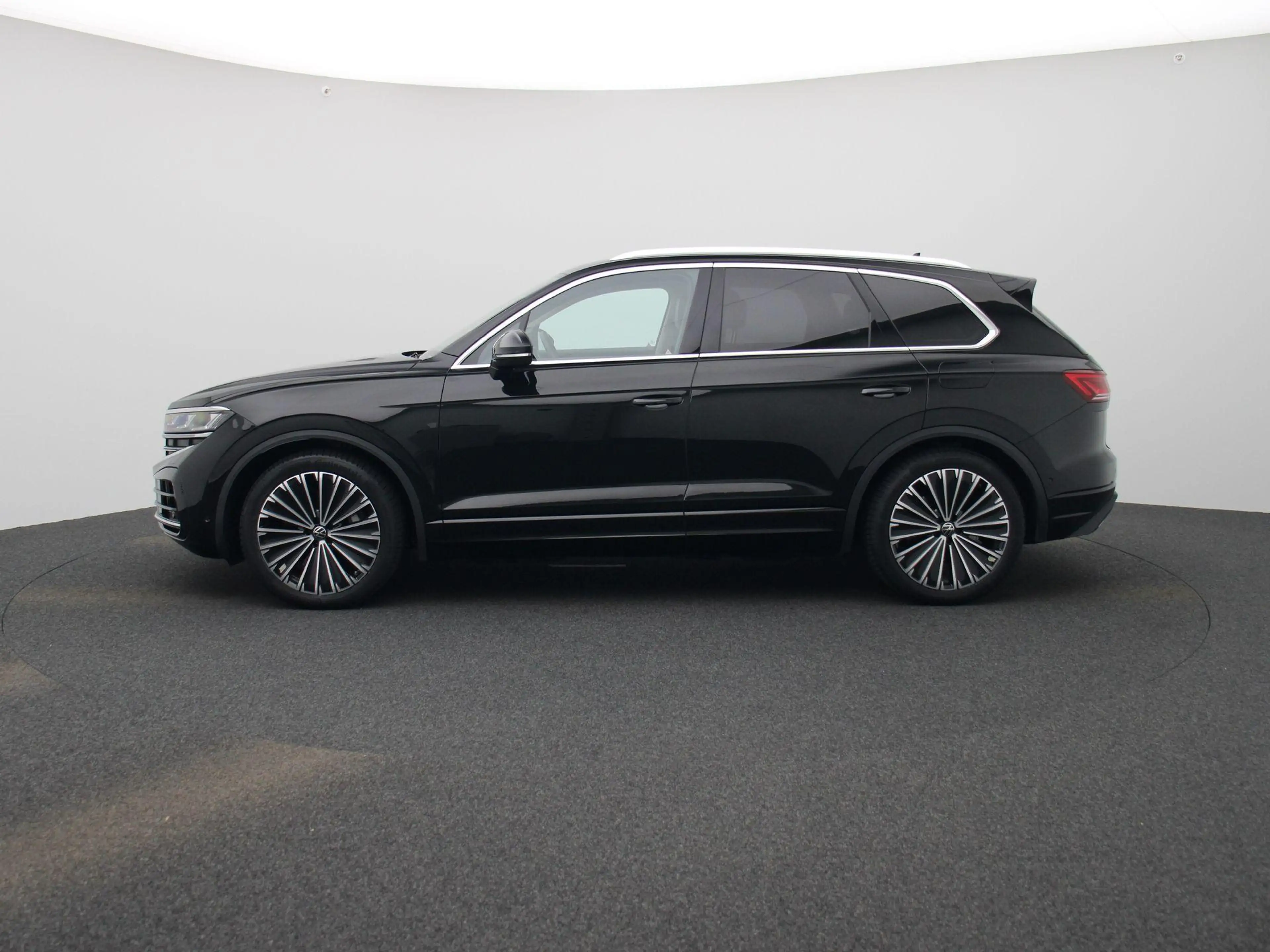 Volkswagen Touareg 3.0 TSi eHybrid 4MOTION Elegance 381 PK | V6 | Luc — photo 4