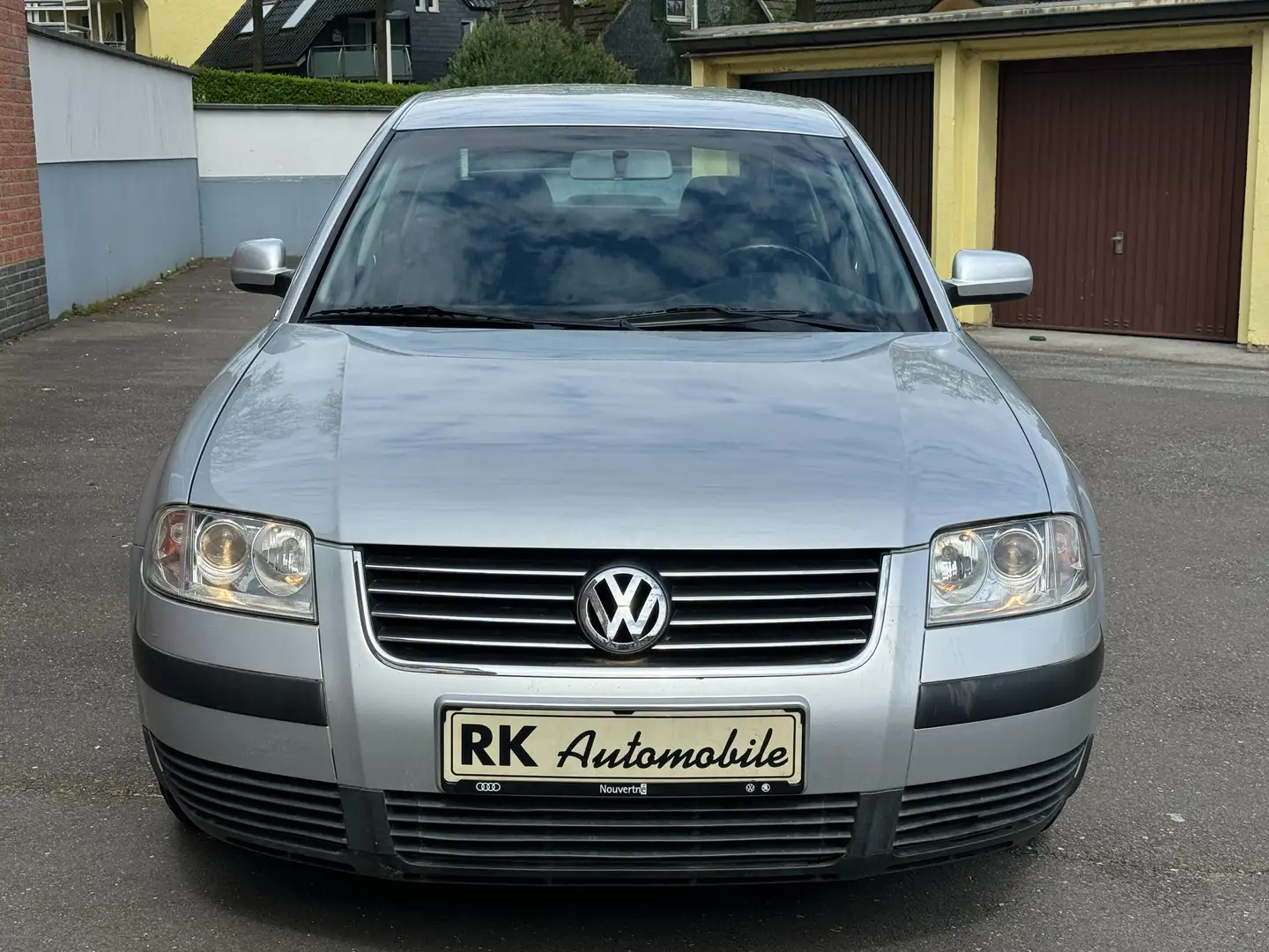 Volkswagen Passat 2.0 Comfortline Plateado - 2