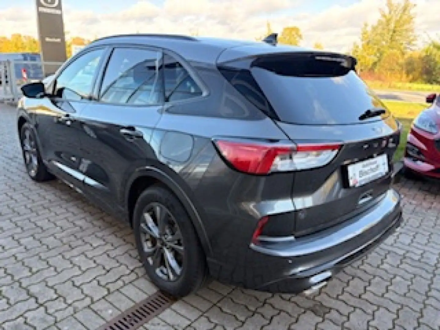 Ford Kuga 2.5 Duratec FHEV ST-LINE X Grau - 2