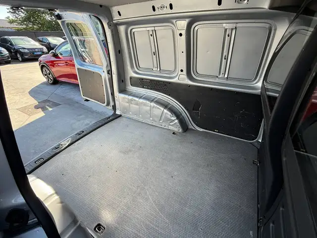 Volkswagen Caddy view 15