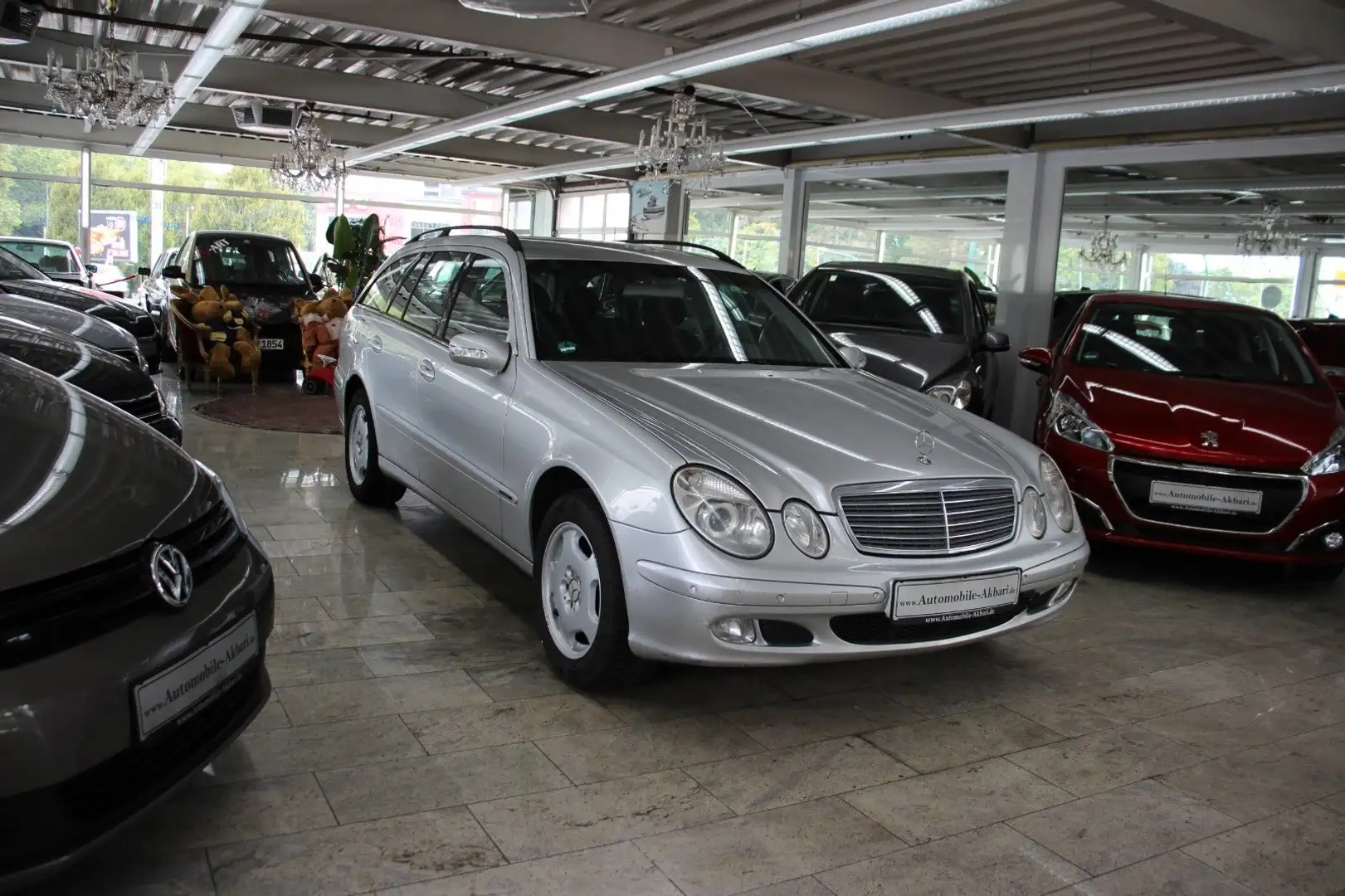 Mercedes-Benz E 240 T-Modell Silver - 2