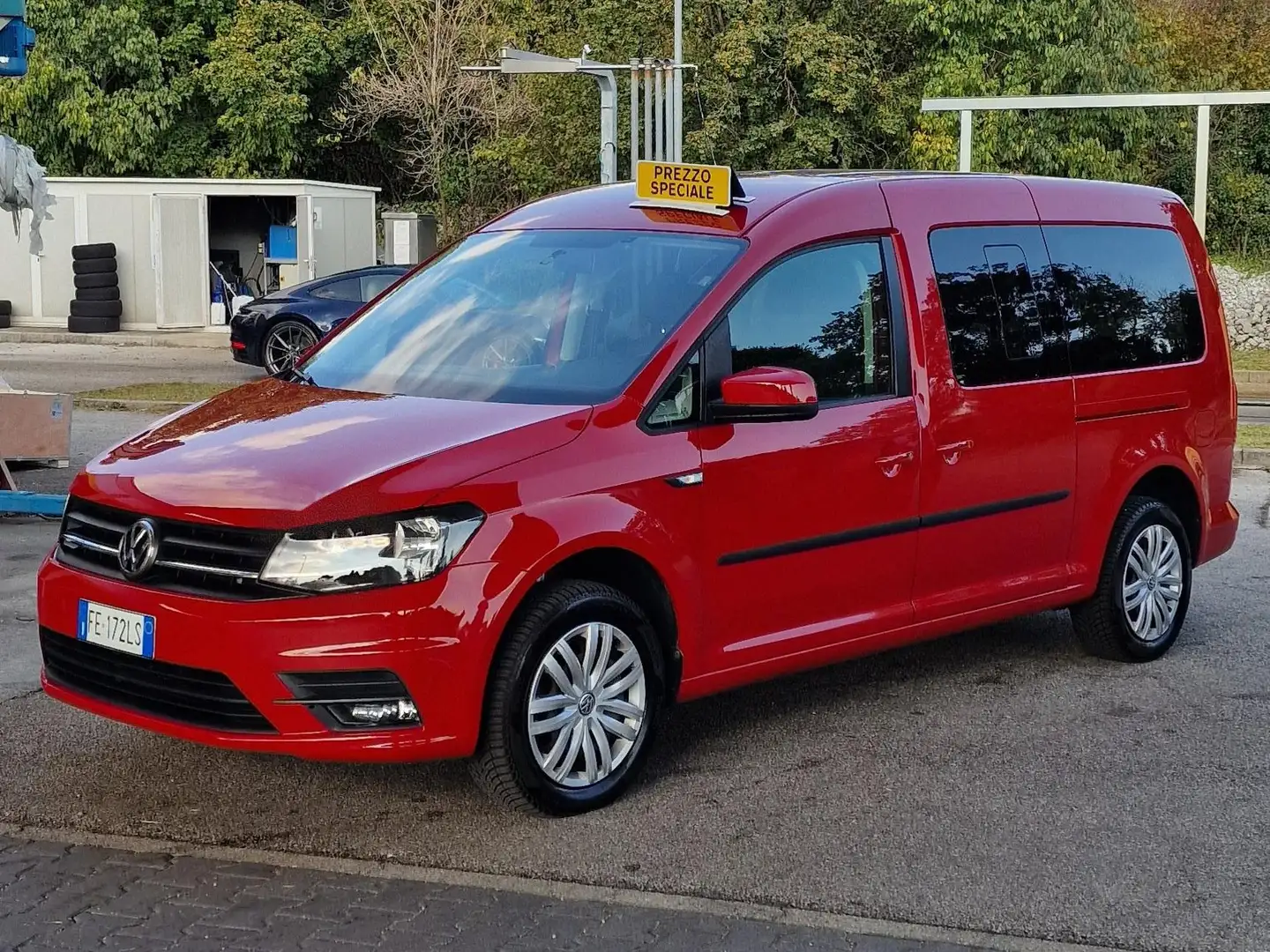 Volkswagen Caddy CADDY MAXI 2.0 TDI 102CV Rouge - 1
