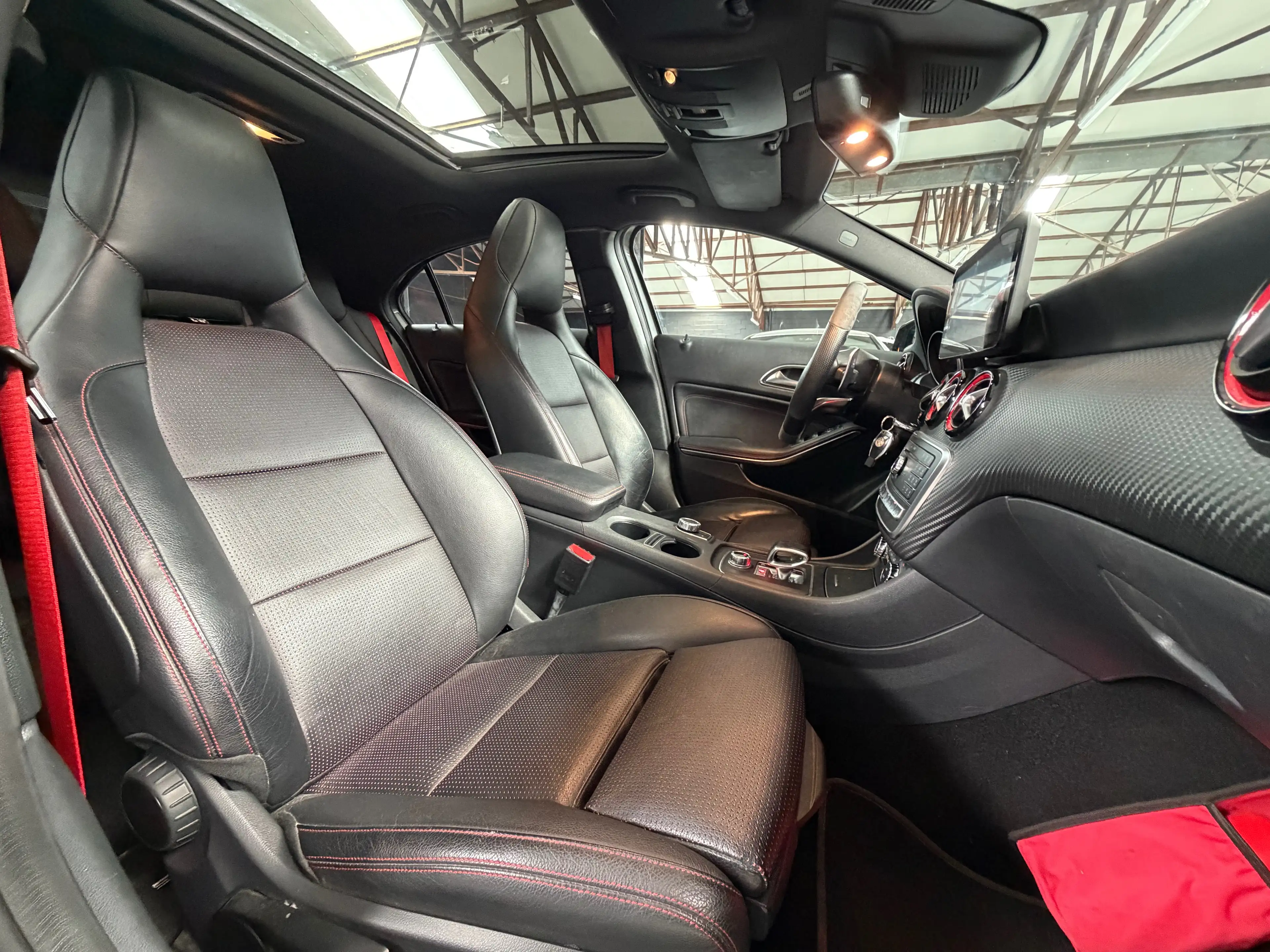 Mercedes-Benz A 45 AMG 4-Matic * 12/2015 * PACK AERO * PANO * GPS * SG CH * CLIM * — photo 11