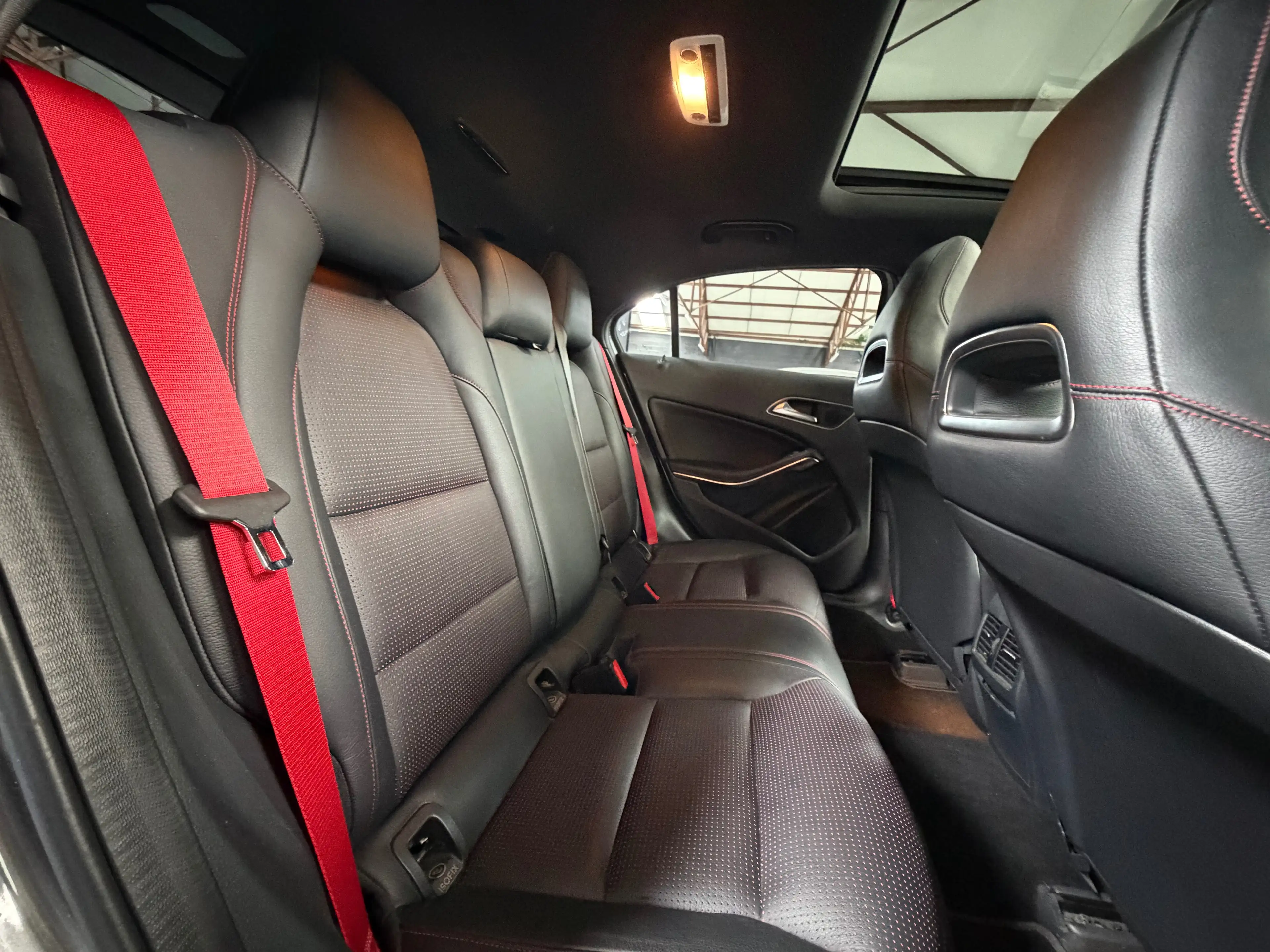 Mercedes-Benz A 45 AMG 4-Matic * 12/2015 * PACK AERO * PANO * GPS * SG CH * CLIM * — photo 10