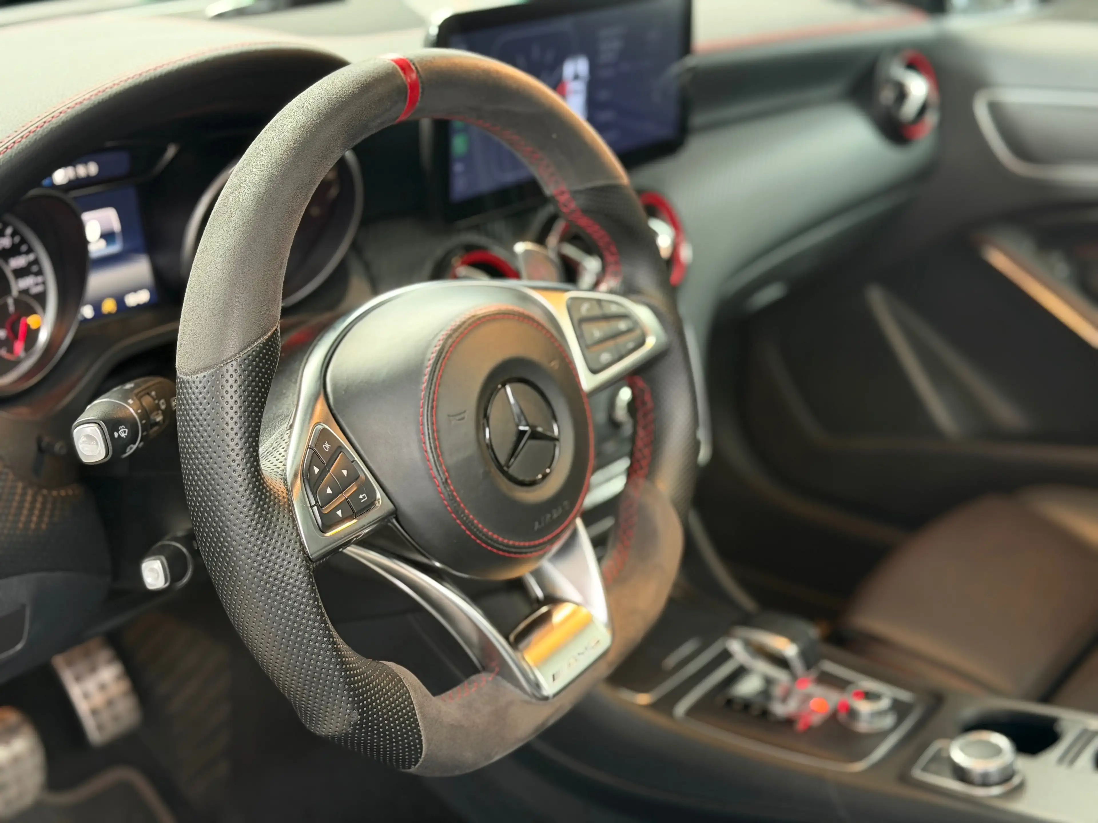 Mercedes-Benz A 45 AMG 4-Matic * 12/2015 * PACK AERO * PANO * GPS * SG CH * CLIM * — photo 6