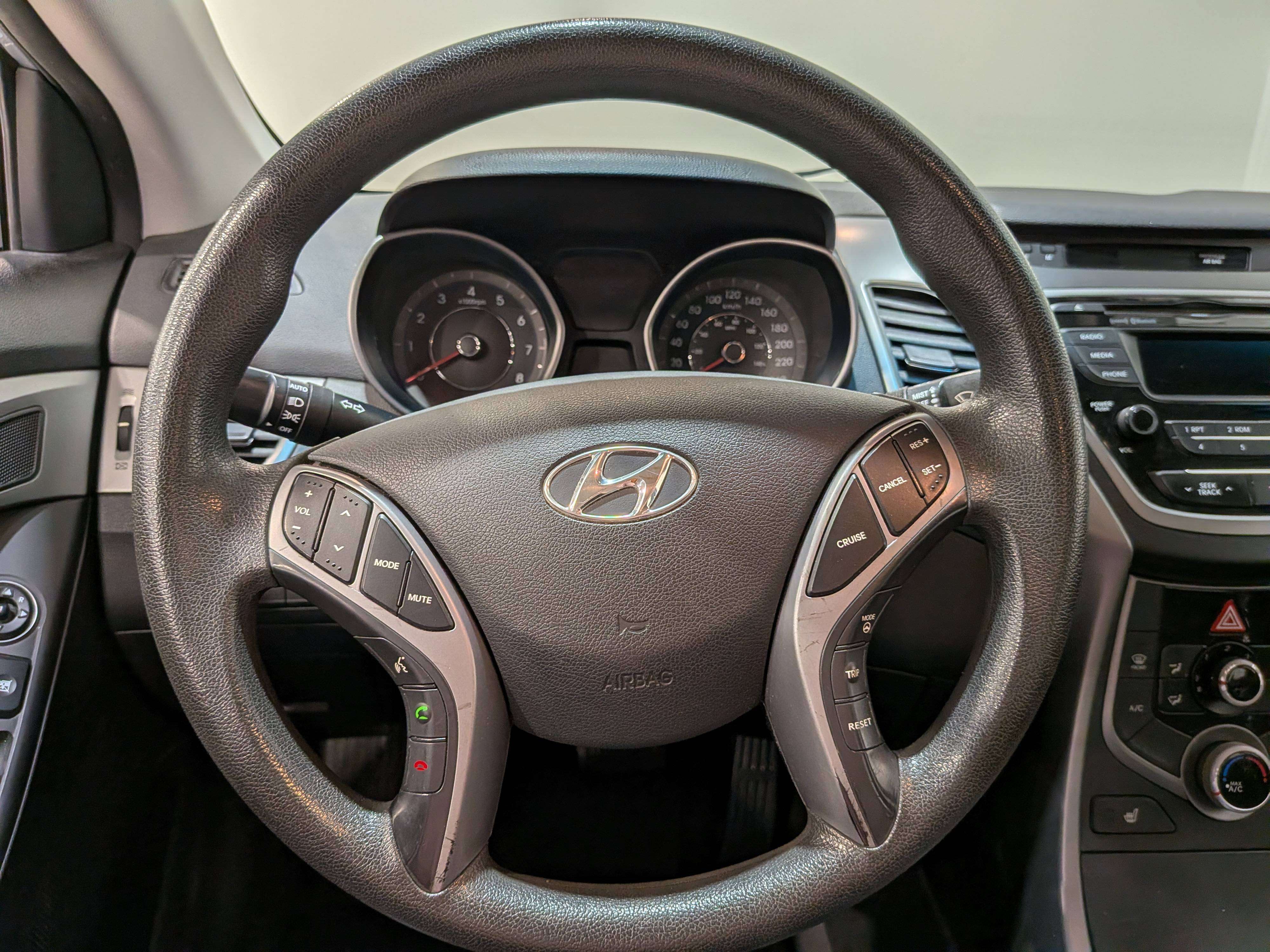 Hyundai Elantra 2015