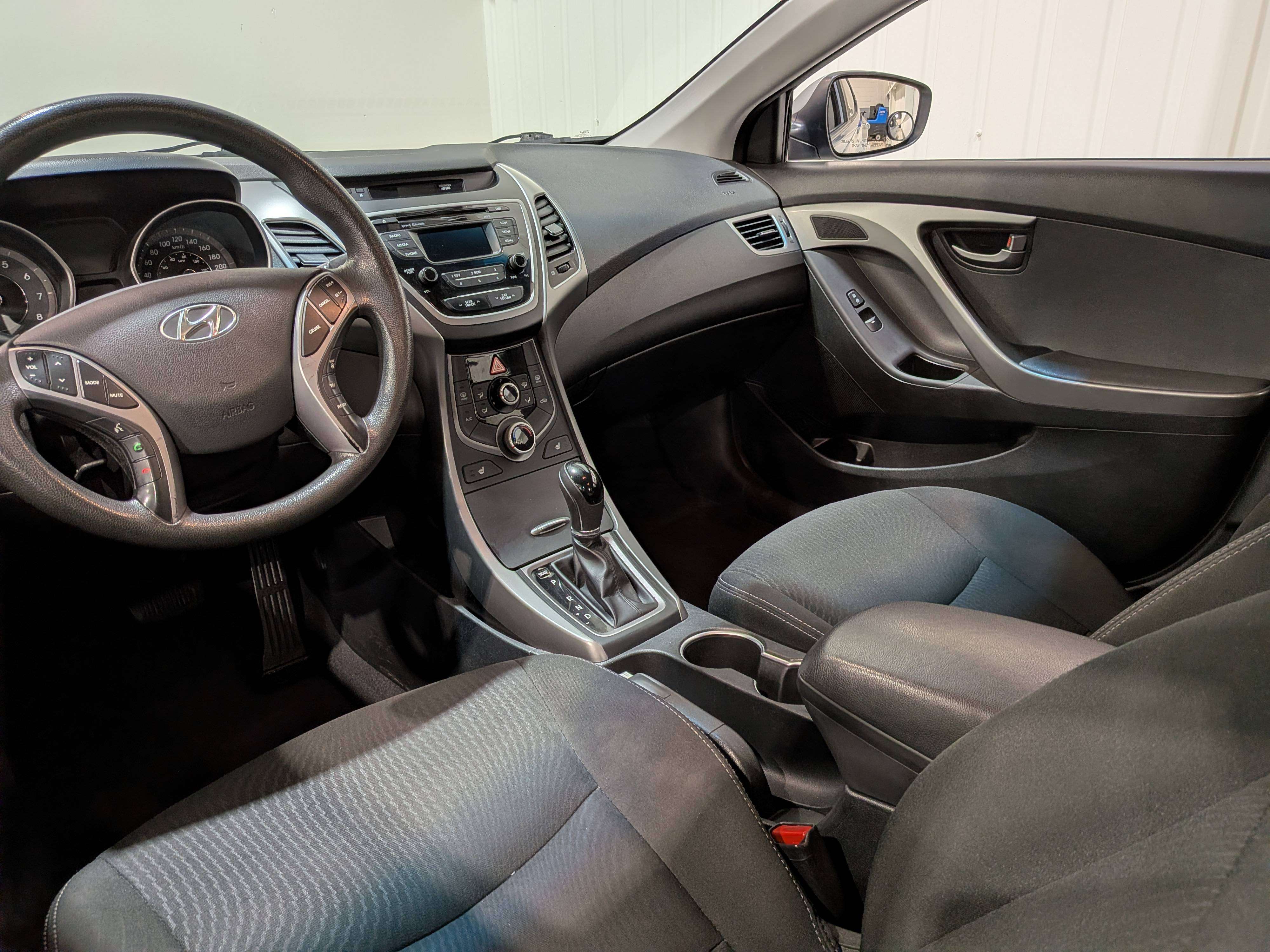 Hyundai Elantra 2015