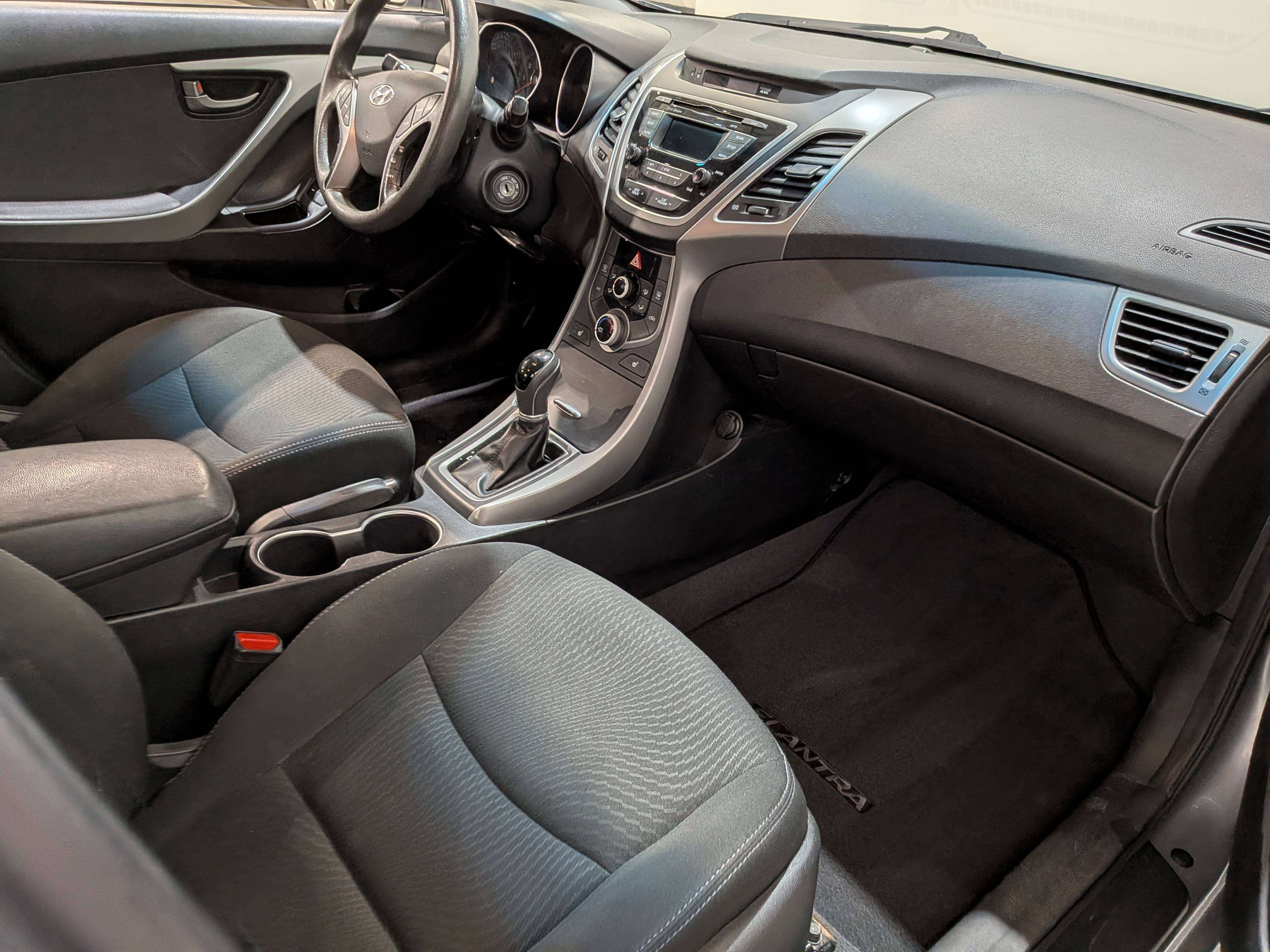 Hyundai Elantra 2015