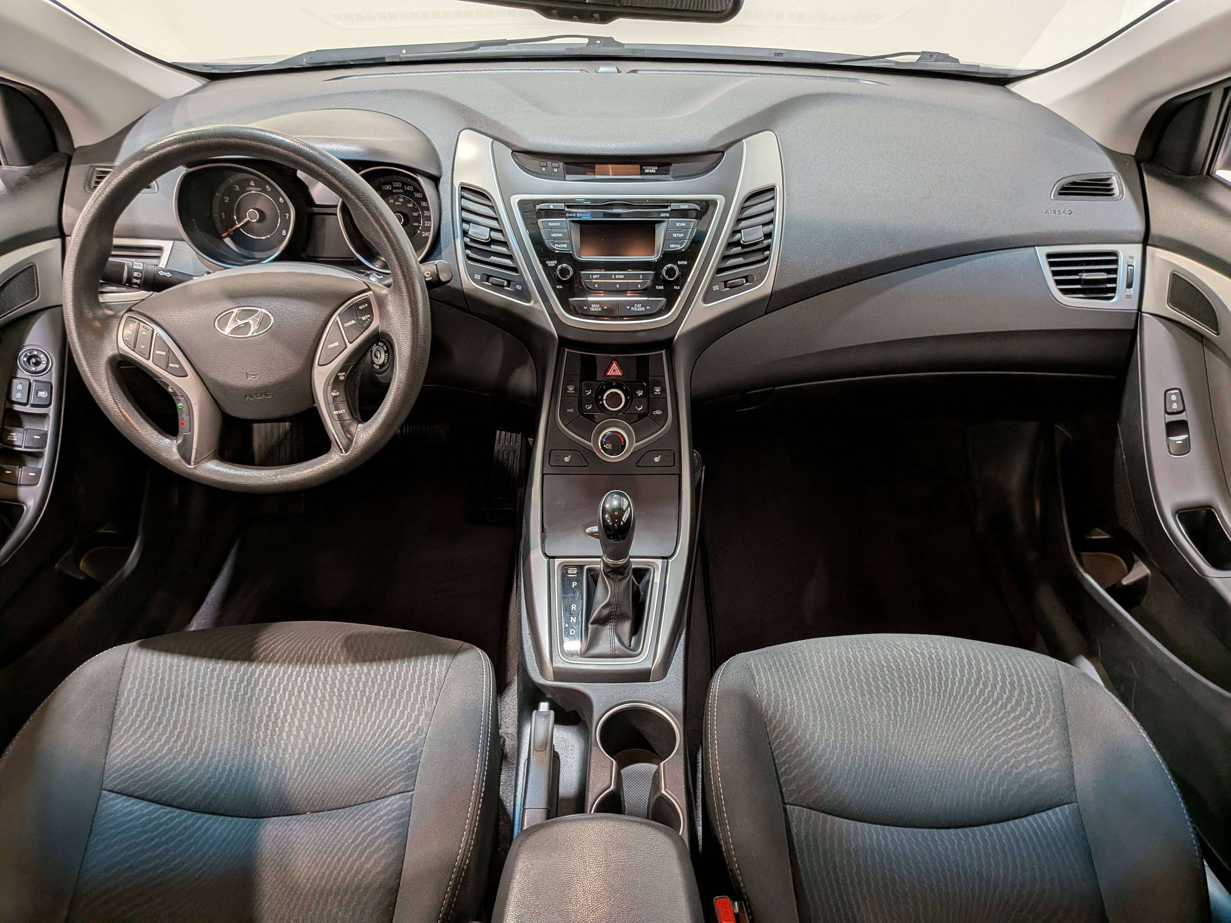 Hyundai Elantra 2015
