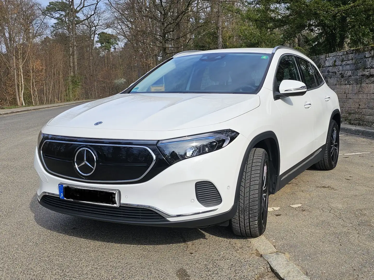 Mercedes-Benz EQA 250 + Progressive/Adv.PLUS/KAM/AHK/LED/SHZ/MBUX/71kWh Weiß - 1