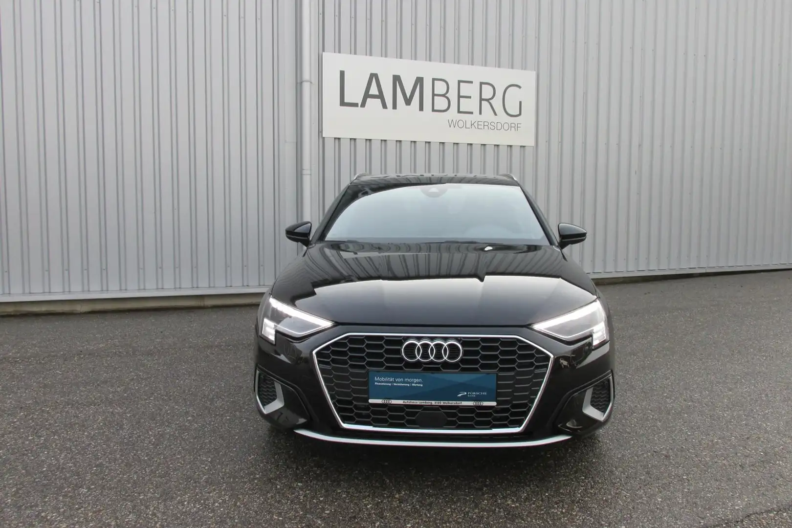 Audi A3 40 TFSIe advanced Schwarz - 2