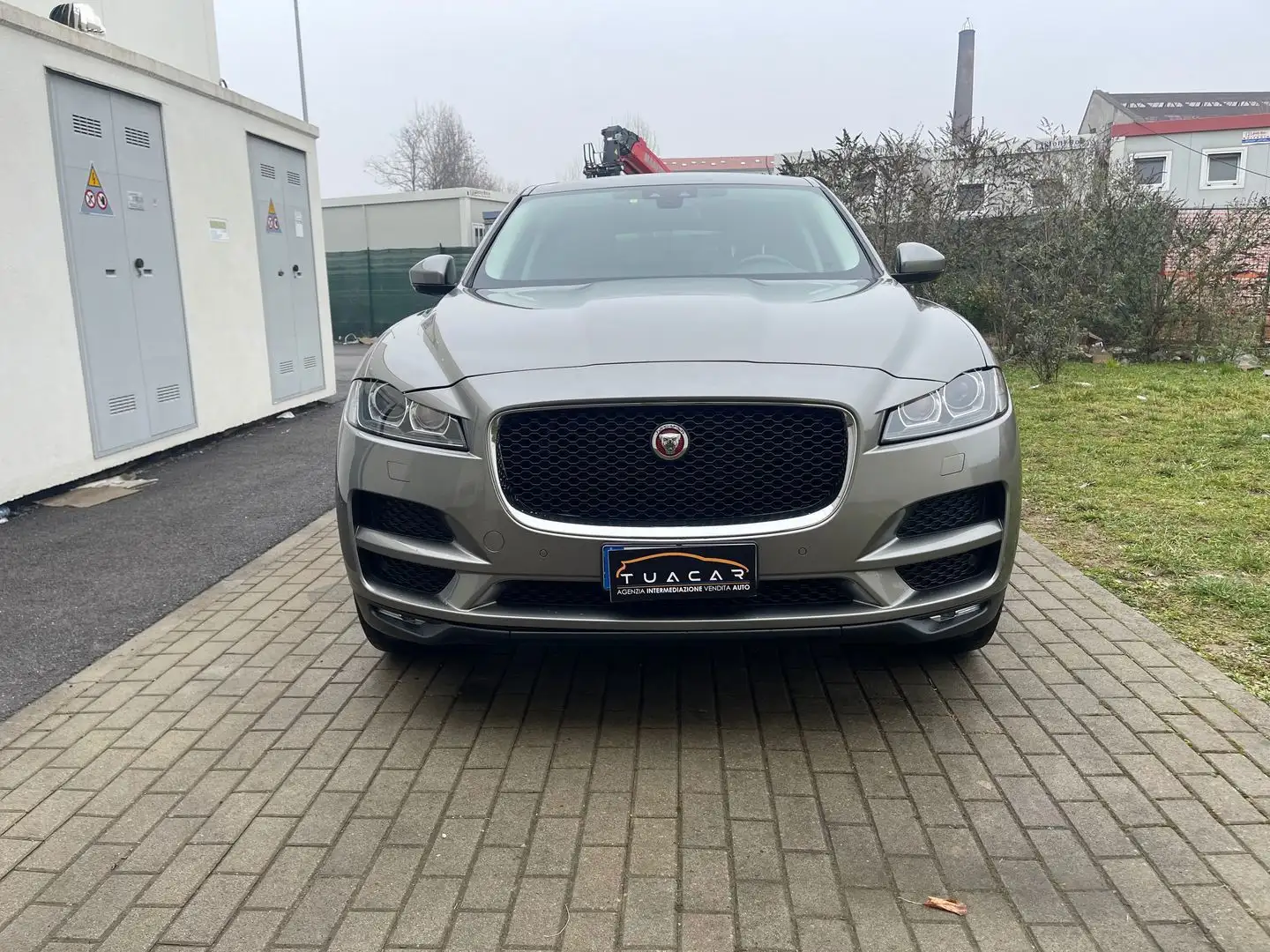 Jaguar F-Pace Prestige 2.0 25d Grijs - 2