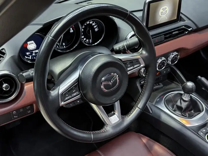Mazda MX-5 2018, foto 11