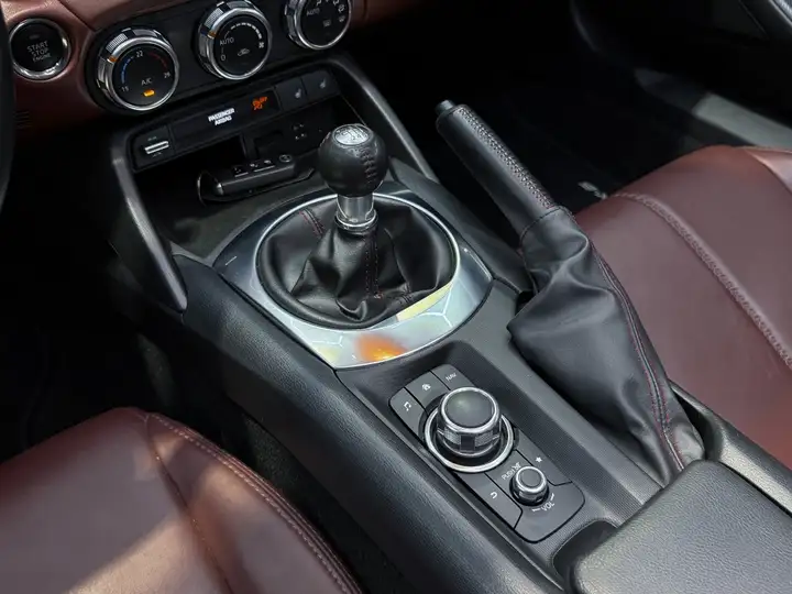 Mazda MX-5 2018, foto 13