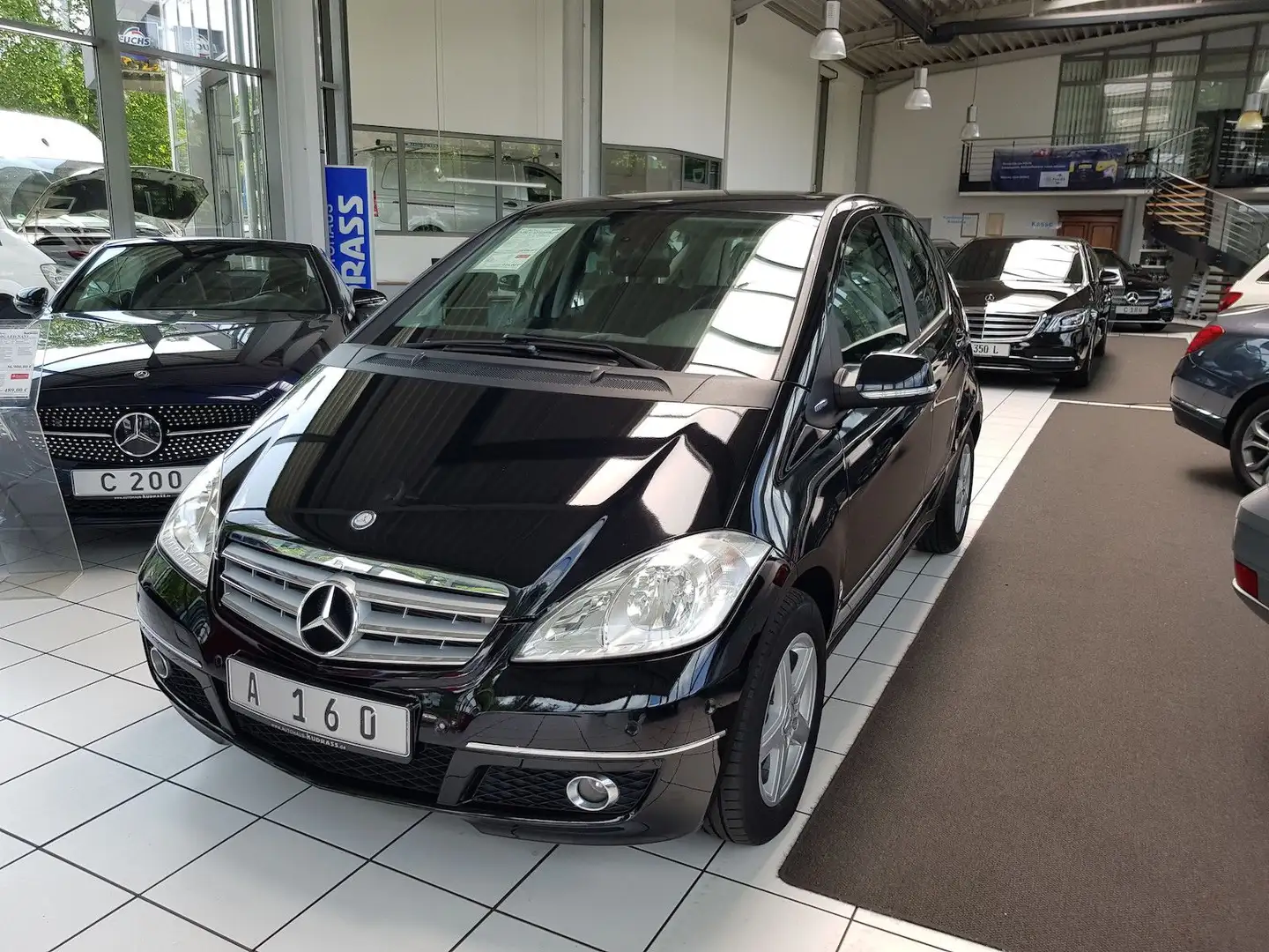 Mercedes-Benz A 160 AVANTGARDE PTS SHZ KLIMA REGENSENSOR Zwart - 1