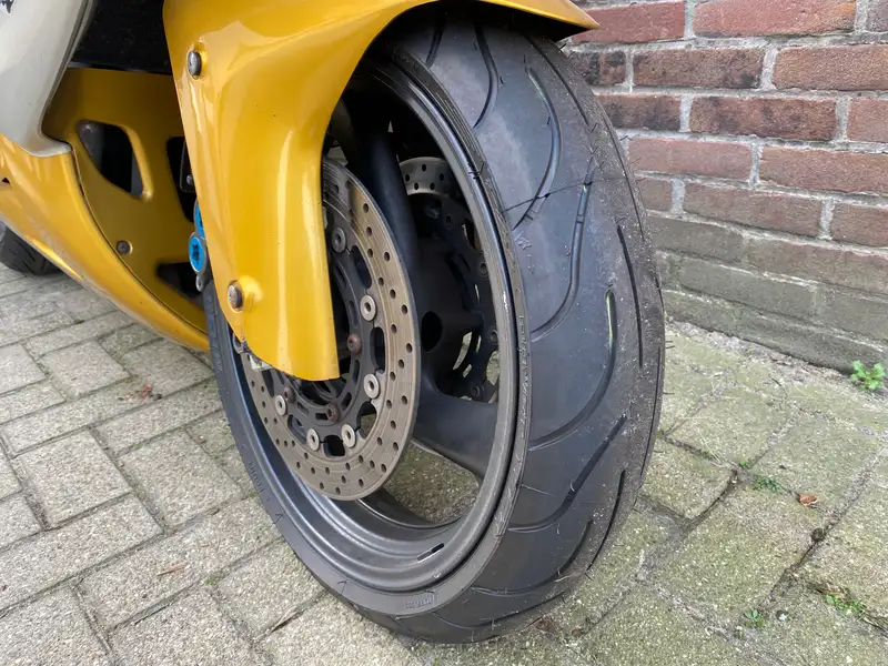 Yamaha YZF 600 - foto 4