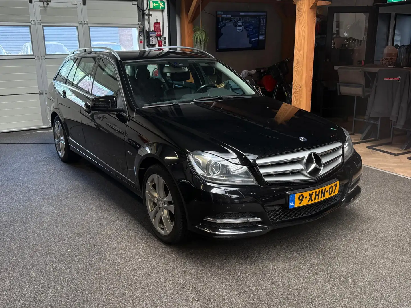 Mercedes-Benz C 200 Estate Business Class Avantgarde | Stoelverwarming Zwart - 2