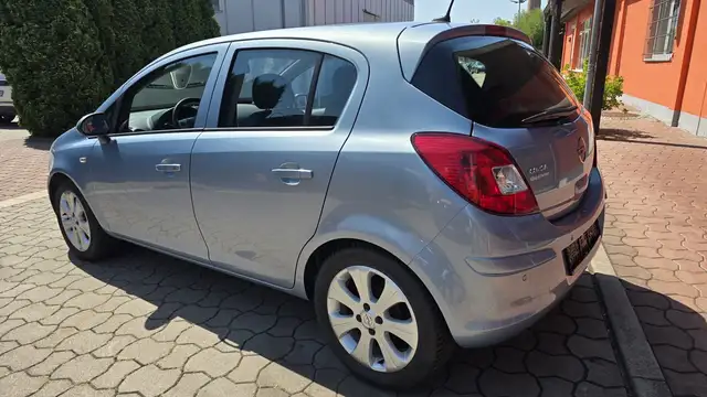 Opel Corsa view 6