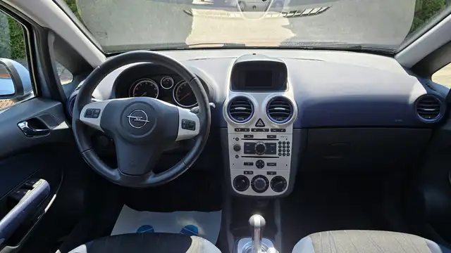 Opel Corsa view 10