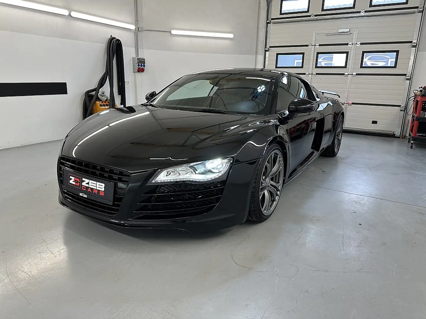 Audi R8 Coupé 4,2 quattro R tronic Negru - 1