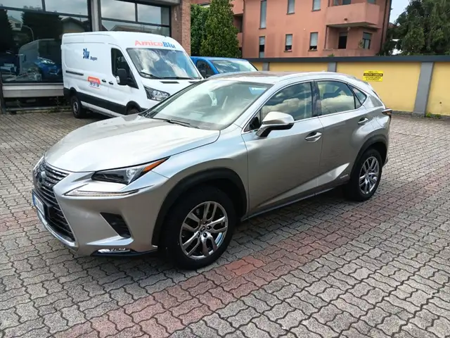 Lexus NX 300h